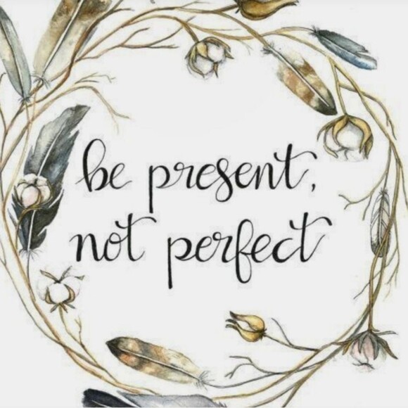 Ipsy bags $5 each with bundle purchase...or buy outright poshlikeaboss buy live - Picture 5 of 15